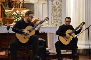 90100-guitar-duo